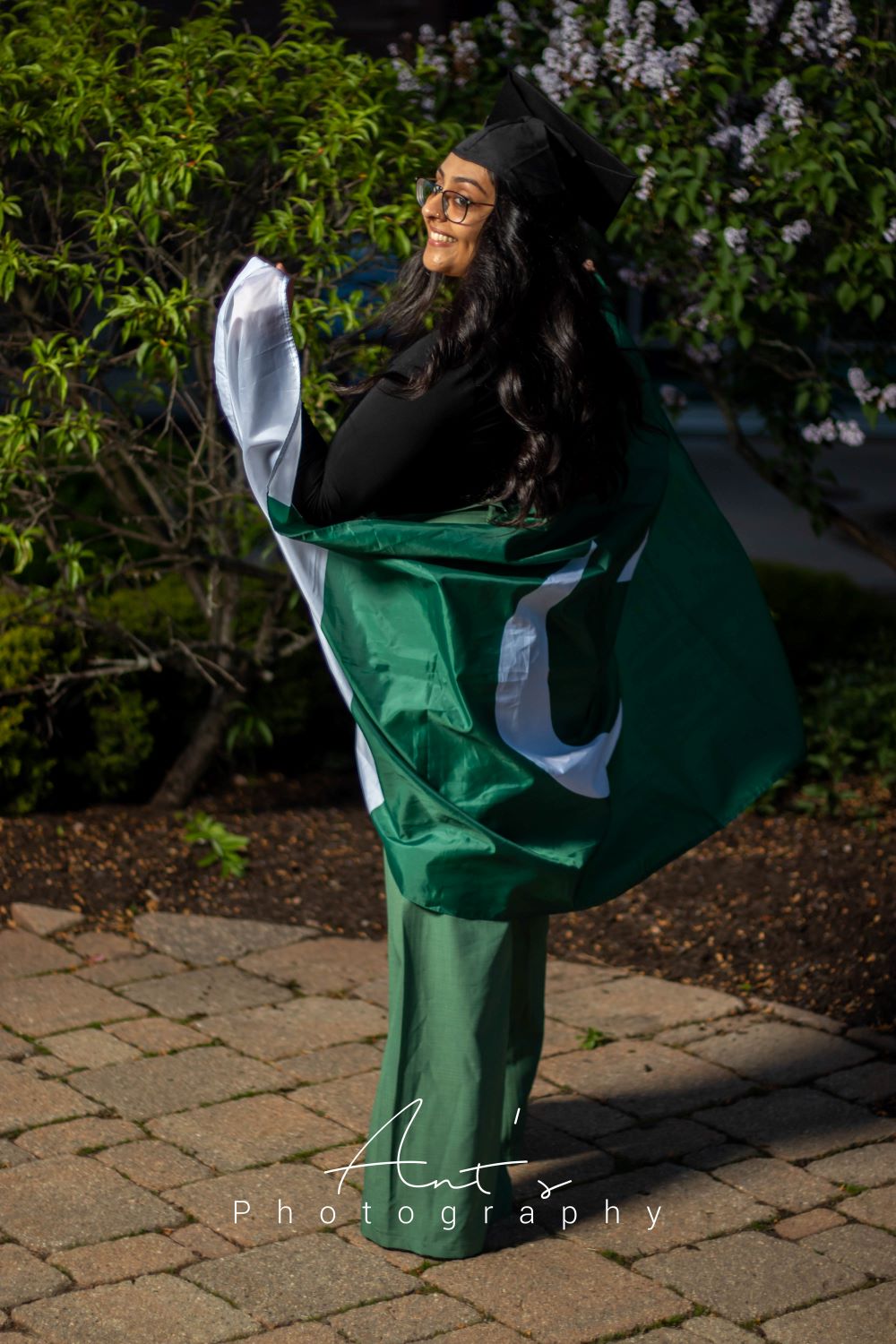 Outdoor graduation portrait session